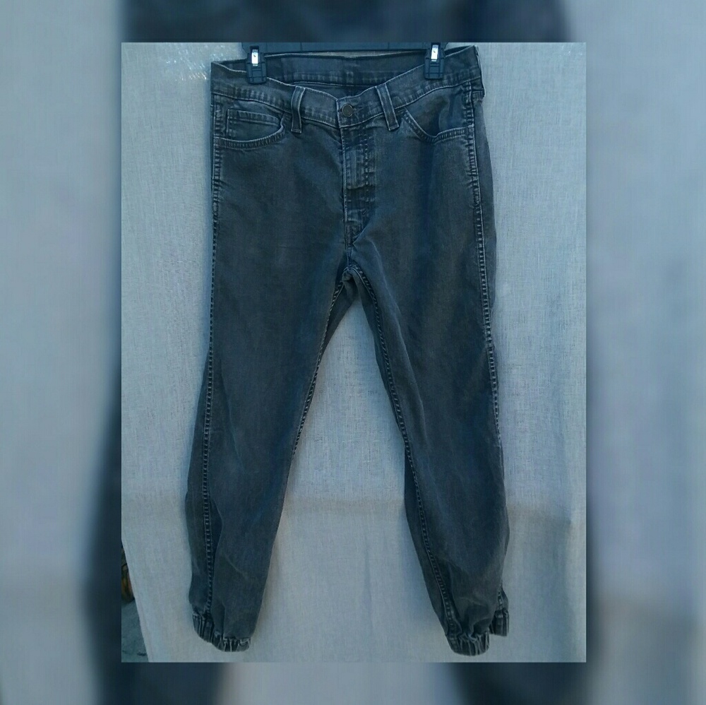 Grey LEVIS Acid Washed,  33 x 32